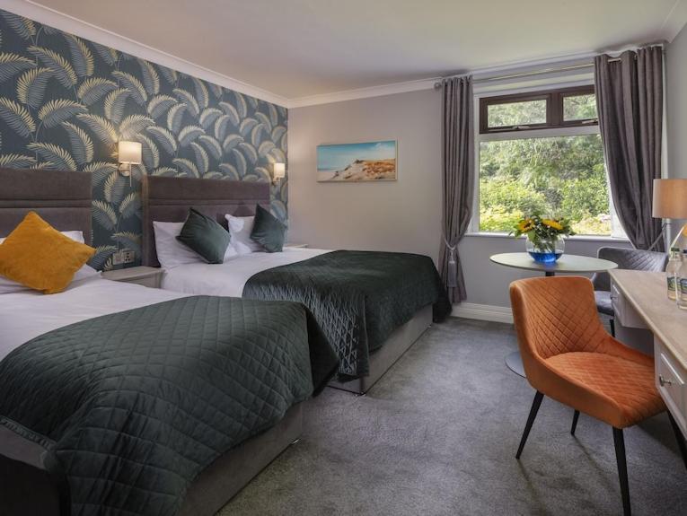 Hotel Tulip Near Delhi Airport Нью-Дели Номер фото